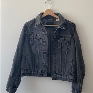 BRAND NEW Levi’s Black Denim Jacket!
